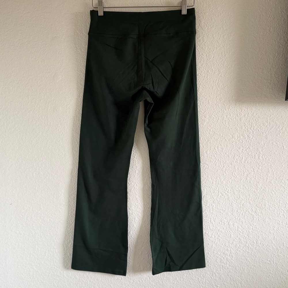 Pact On the Go-To Cropped Bootcut Legging Mountain View Green size M - Picture 5 of 6